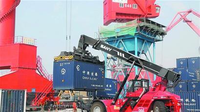 海鐵聯(lián)運 暢通國際動脈，守護島城春節(jié)物資供應(yīng)